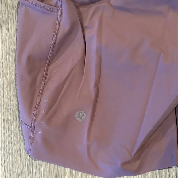 Lululemon Fast and Free High-Rise Short 6” *5 Pocket - Size 8 - Lavender Lux - Picture 6 of 8